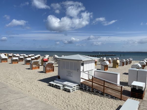 3 Tage Auszeit direkt am Strand – Travemünde genießen, Schleswig-Holstein inkl. Frühstück Aktuelle Ostseereisen online kaufen 3 Tage Auszeit direkt am Strand – Travemünde genießen, Schleswig-Holstein inkl. Frühstück Aktuelle Ostseereisen online kaufen