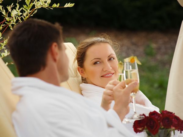 3 Tage Wellness pur – Zeit zu zweit in Lübeck, Schleswig-Holstein inkl. Frühstück Aktuelle Ostseereisen online kaufen 3 Tage Wellness pur – Zeit zu zweit in Lübeck, Schleswig-Holstein inkl. Frühstück Aktuelle Ostseereisen online kaufen