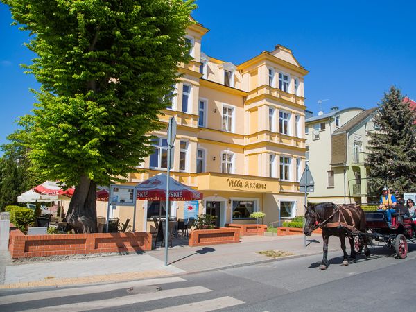 8 Tage 7 Nächte Swinemünde – Erholung in der Villa Antares in Swinemünde (Swinoujscie), Westpommern inkl. Halbpension Plus Aktuelle Ostseereisen online kaufen 8 Tage 7 Nächte Swinemünde – Erholung in der Villa Antares in Swinemünde (Swinoujscie), Westpommern inkl. Halbpension Plus Aktuelle Ostseereisen online kaufen
