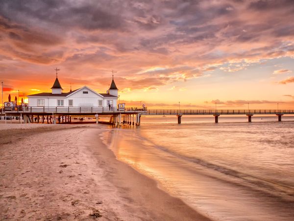8 Tage Entspannung wie Sand am Meer in Seebad Ahlbeck, Mecklenburg-Vorpommern inkl. Halbpension Aktuelle Ostseereisen online kaufen 8 Tage Entspannung wie Sand am Meer in Seebad Ahlbeck, Mecklenburg-Vorpommern inkl. Halbpension Aktuelle Ostseereisen online kaufen