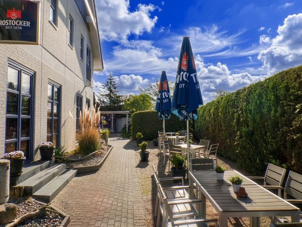 Sommerferien – 3 Tage Ostsee Kurztrip inkl. HP+ Inselhotel Poel in Insel Poel, Mecklenburg-Vorpommern inkl. Halbpension Plus Aktuelle Ostseereisen online kaufen