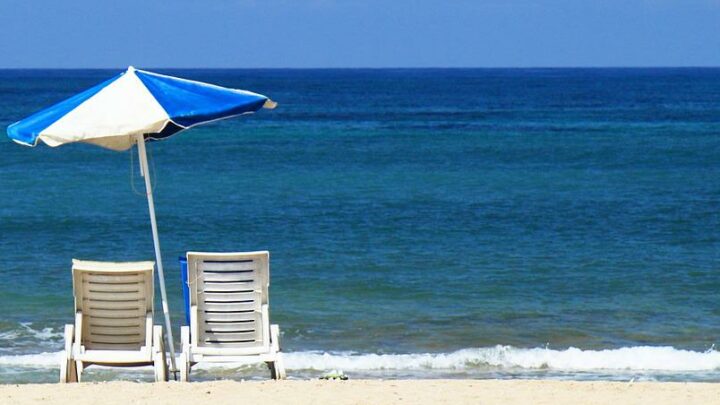 Welchen Sonnenschutz sollte man beim Ostsee-Urlaub im Sommer mitnehmen