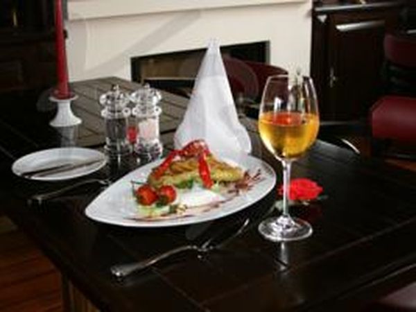Ostsee-Gourmet-Auszeit für 2 Tage Ostsee-Urlaub in Ostseeheilbad Graal-Müritz, Mecklenburg-Vorpommern inkl. Halbpension