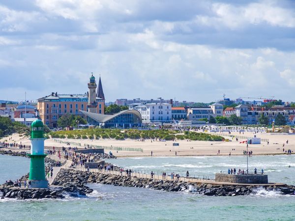 2 Tage One Night Stand - kleine Luxusauszeit an der Ostsee mit  Frühstück am Anreisetag in Rostock, Mecklenburg-Vorpommern inkl. Halbpension