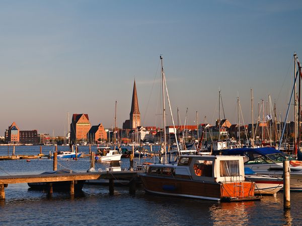 Ahoi Warnemünde! 4 Tage Meeresbrise genießen im Hotel Am Alten Strom in Rostock, Mecklenburg-Vorpommern